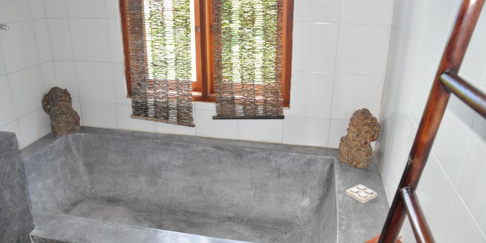 Room 2 Bathroom
